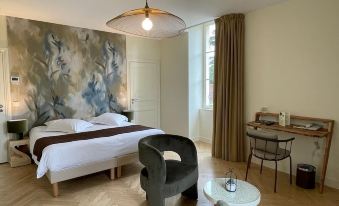 Hotel & Restaurant - le Manoir des Cedres - Piscine Chauffee et Climatisation