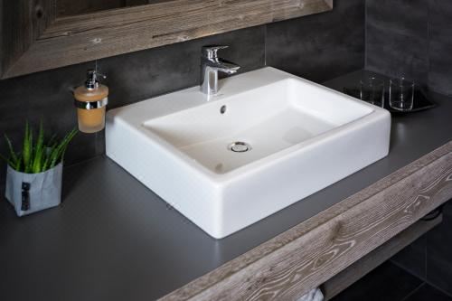 泳池景两卧室公寓