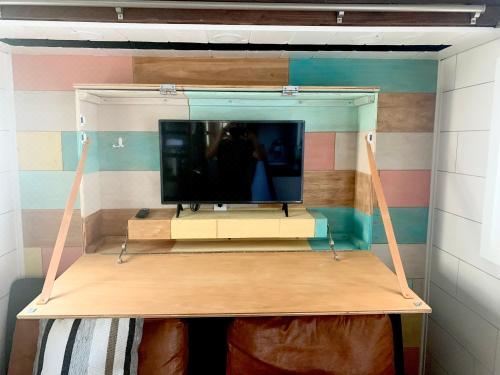 Lofted Bedroom Teal Tiny Home with Creek Views One-Bedroom House