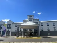 Spark by Hilton Lansing Hotel a 