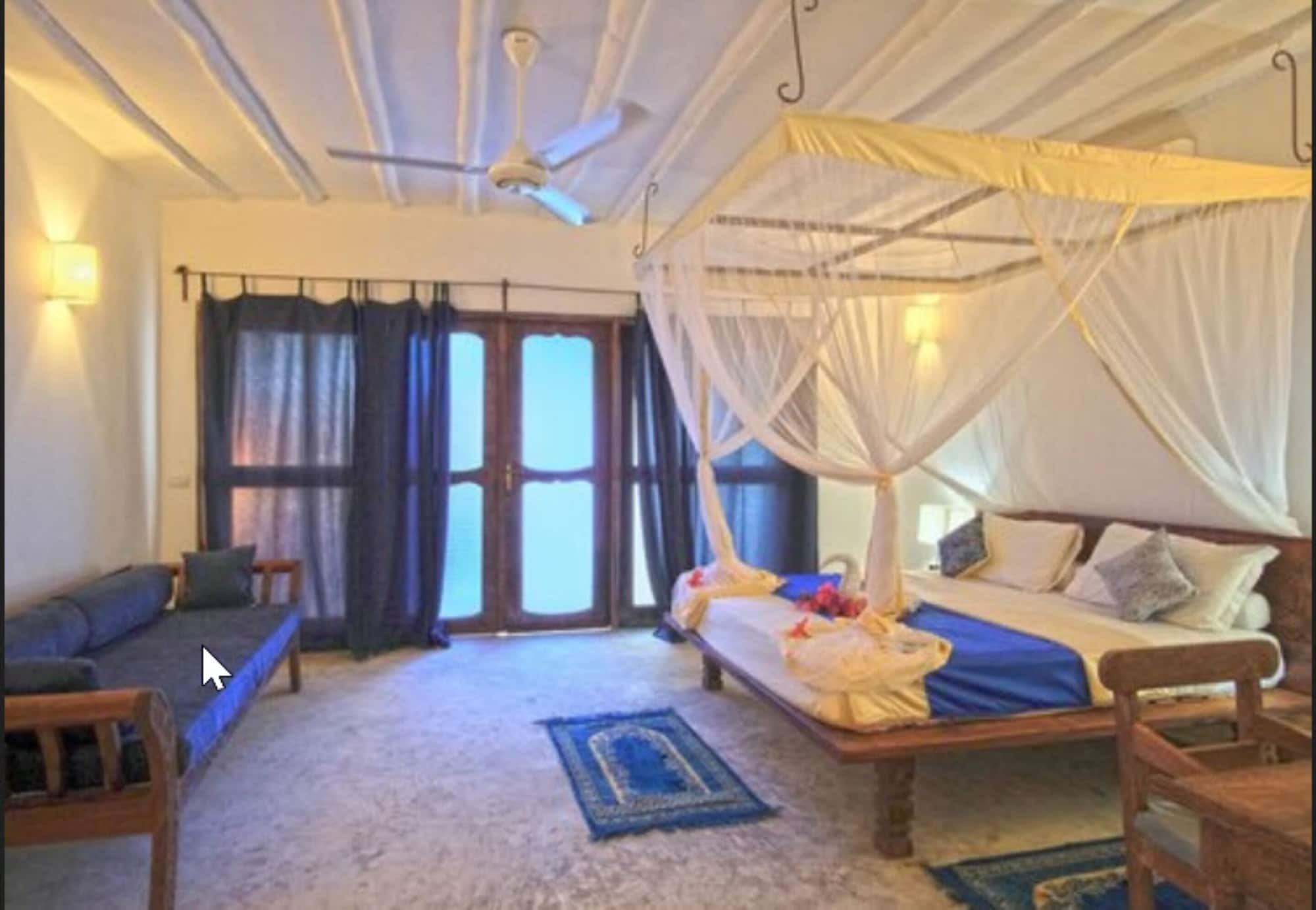 小型套房， 花园景观， 庭院