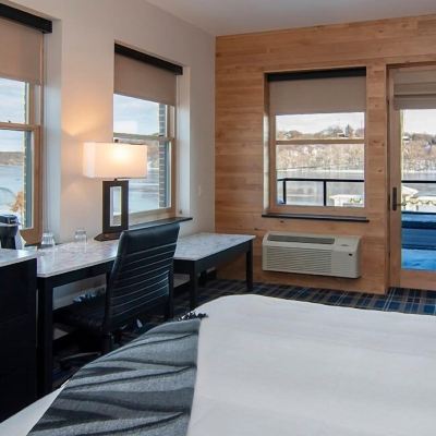 King Room With Balcony And River View Water Street Inn Promo Code