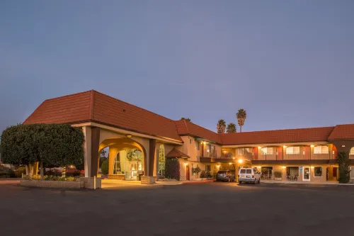Laurel Inn & Conference Center