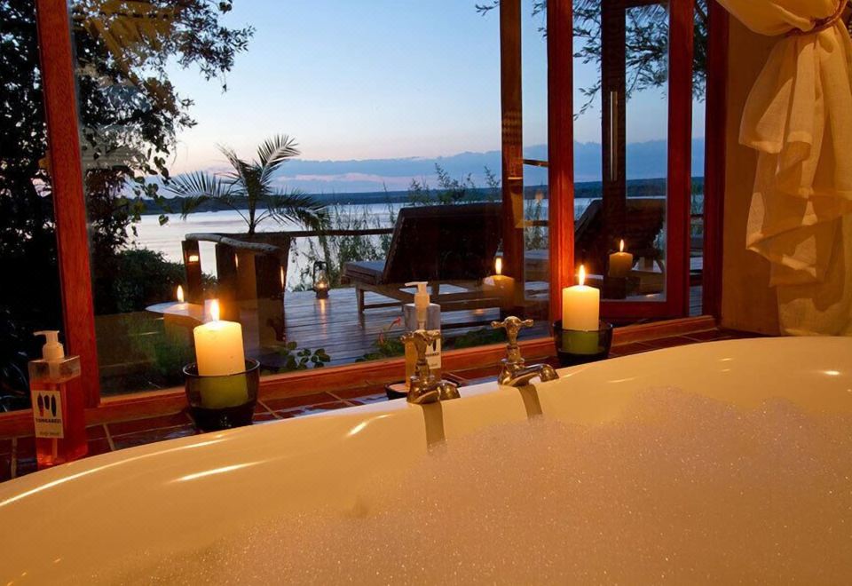 河边小屋双人房