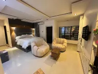AZ KINGS HOTEL AND APARTMENT Hotels in 