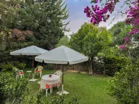 Les Bougainvilliers GuestHouse by Hansa Hotels in 