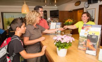 Hotel Emmerich - Housity