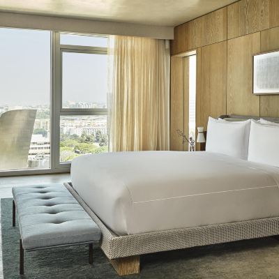 Grand Penthouse King Room With Mobility Hearing Accessible Tub Conrad Los Angeles Promo Code