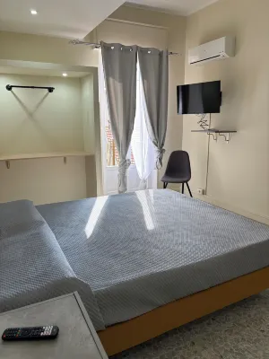 룸스 두에푼토제로  호텔