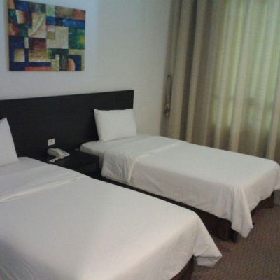 Bilik Superior Twin Kupon Straits View Hotel