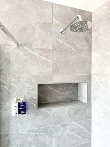 豪华特大床一室房