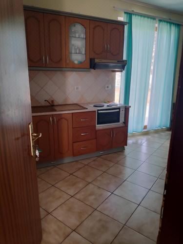 带露台一室公寓