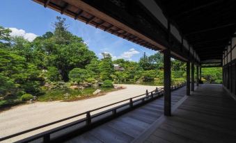 Ninna-ji Temple Omuro Kaikan