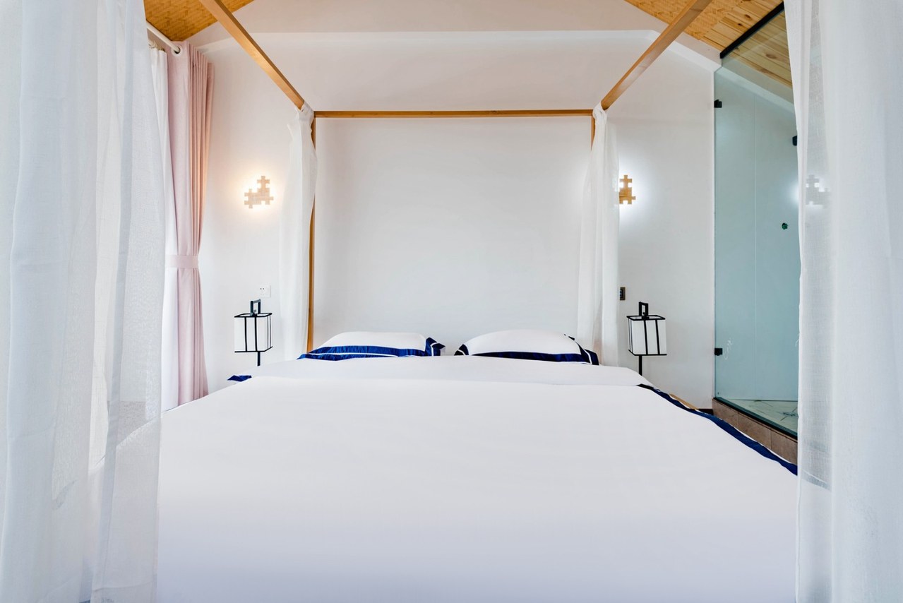 观山望海全景大床房（私享露台+轻纱帷幔+超大沙发）