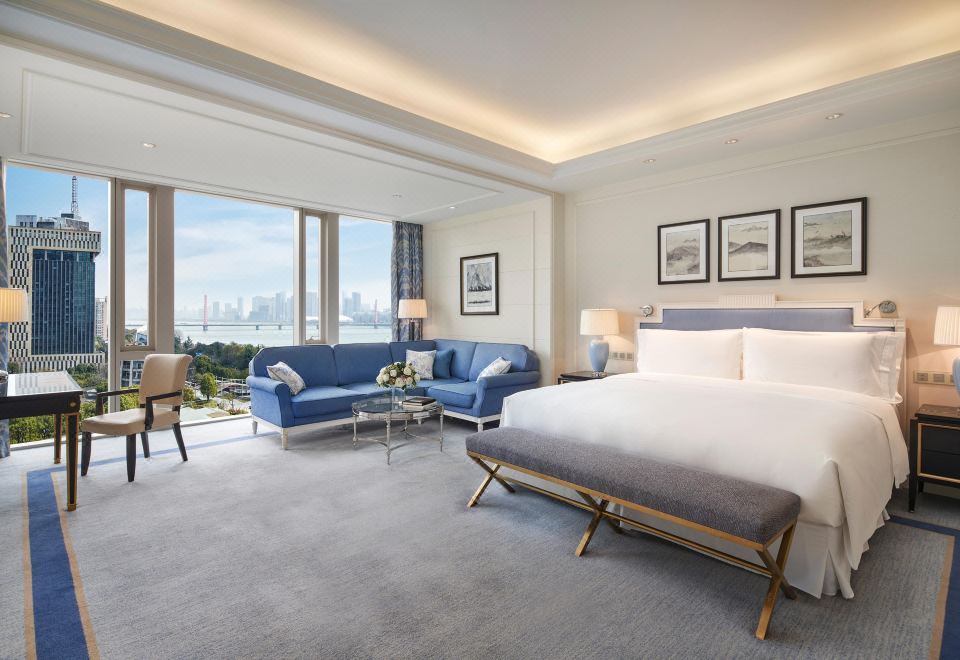 甄選高樓層江景大床房