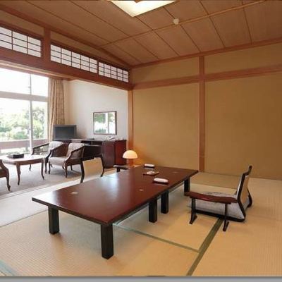 帶檜木溫泉浴的日式房間（Iso Kyakuden翼） 鹿兒島沙蒸溫泉指宿白水館優惠