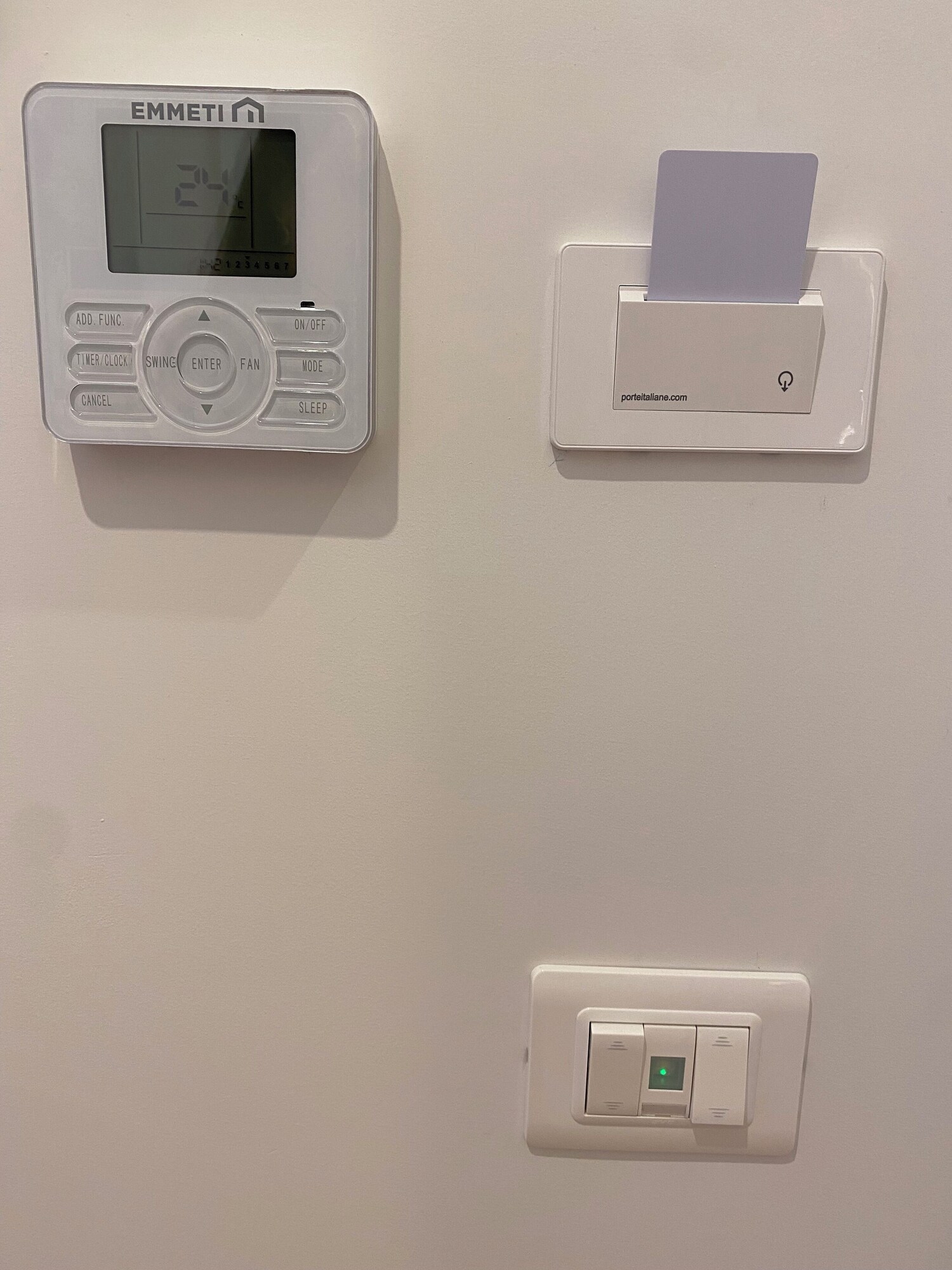 经典客房， 1 张特大床， 无烟房， 独立浴室