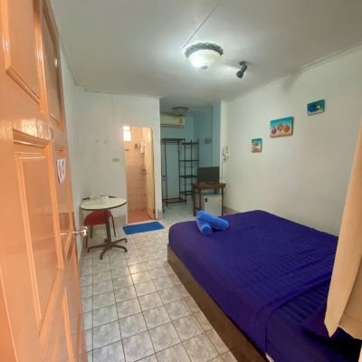 ห้องมาตรฐานชั้นล่าง(เตียงควีนไซส์) รหัสโปรโมชั่น พลาซ่า หัวหิน