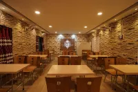 Hotel Shantinivas