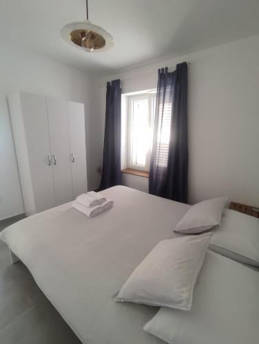 Eleven One-Bedroom Apartment