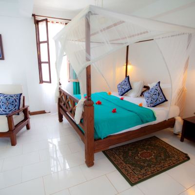 Honeymoon Suite Flame Tree Cottages Promo Code