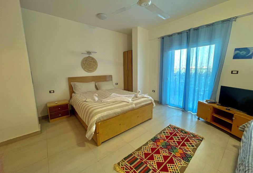 豪华双人或双床城景房