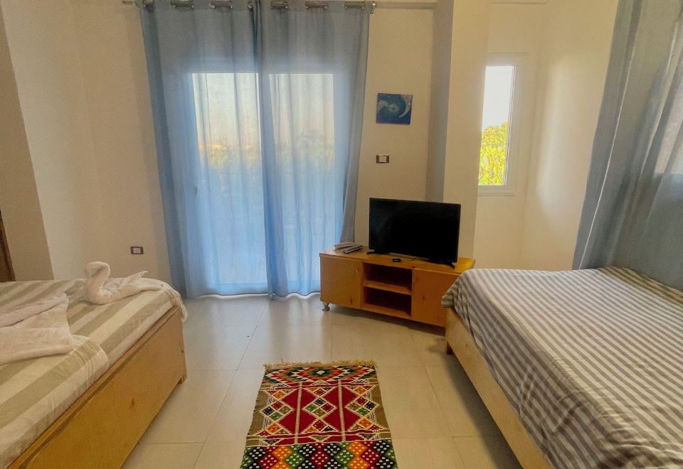 豪华双人或双床城景房