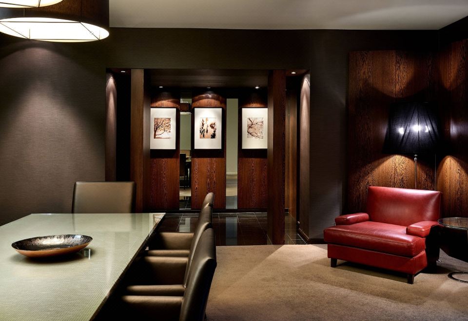 Sheraton Grand Sydney Hyde ParkRoyal Suite With Club Access