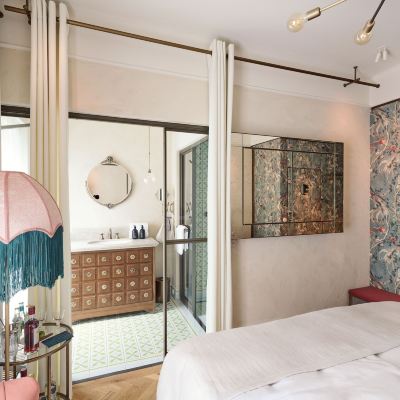 Superior Chic Room Hotel Motto Promo Code