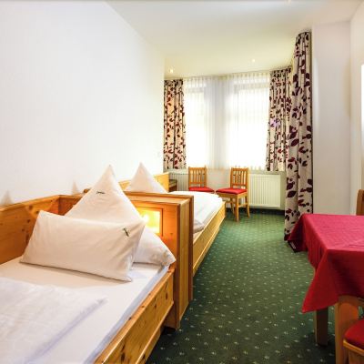 標準四人房 古侖伯格酒店優惠