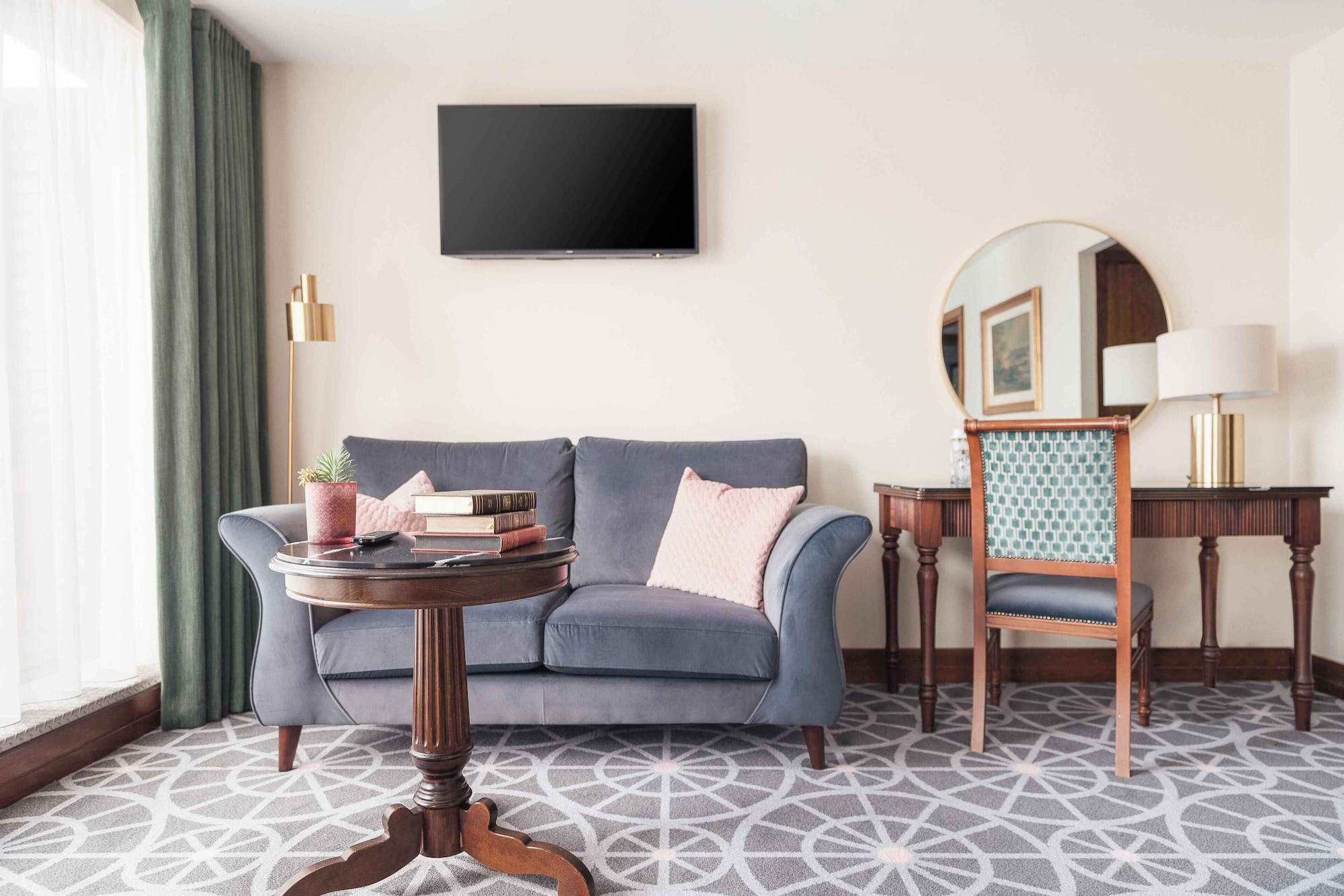 精致特大床套房