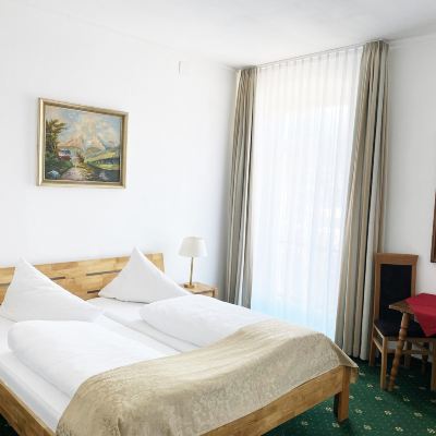 標準三人房 舍瓦本維特飯店優惠