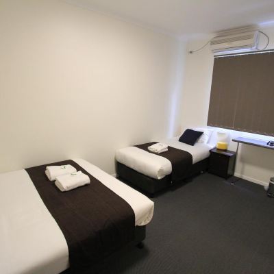 家庭房（帶浴室） 崖屋汽車旅館優惠