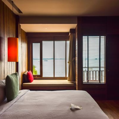 Deluxe Room with Sea View