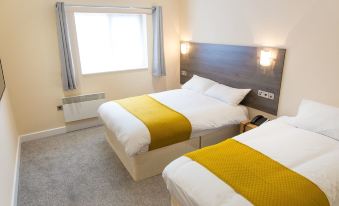 Halfway Hotel - Housity