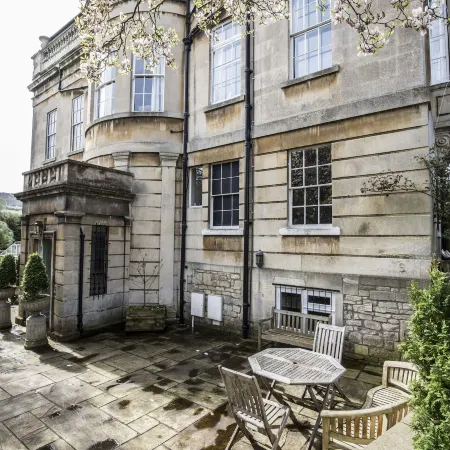 Grosvenor Villa