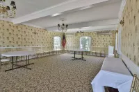 The Cypress Inn Bed & Breakfast