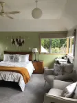 Woodland Glen Lodge B&B