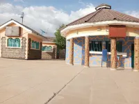 洛基查爾黑金酒店 酒店