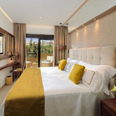 Suite Senior Capacity 2 Adults + 1 Child GF Victoria Promo Code