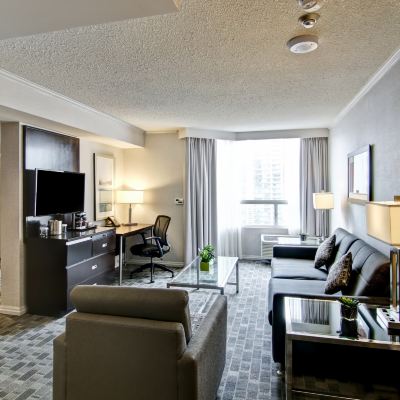 豪華特大床套房（帶小廚房和梳化床） 多倫多市中心希爾頓逸林酒店優惠