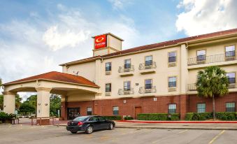 Econo Lodge Inn & Suites Beaumont