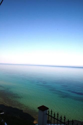 带私人按摩浴缸的两卧室套房（1）