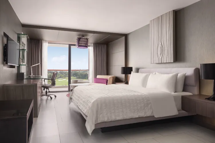Grande Deluxe W Benefits, Guest Room, 1 King, Golf View, Balcony