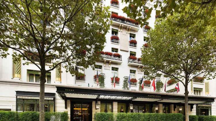 ホテル ナポレオン パリ 外観