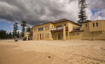 Manly Waves Accommodation