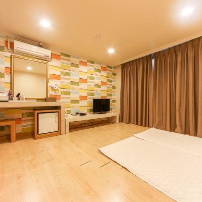 코리안 스타일룸 Changwon Jungangdong Hotel Central 쿠폰