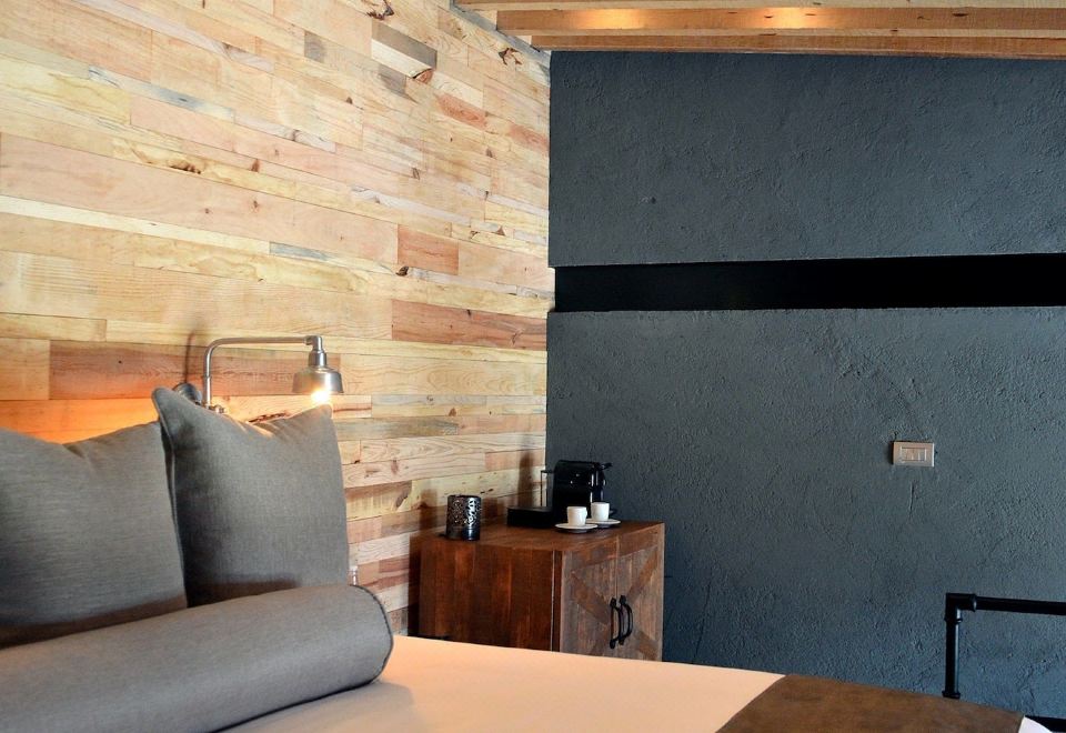 Hacienda Los PicachosGrand Chalet, 1 King Bed