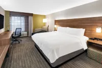 Holiday Inn Express & Suites PROVIDENCE-WOONSOCKET by IHG Отели в г. 