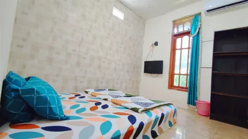 West Surabaya Homey Hotels in Sambikerep
